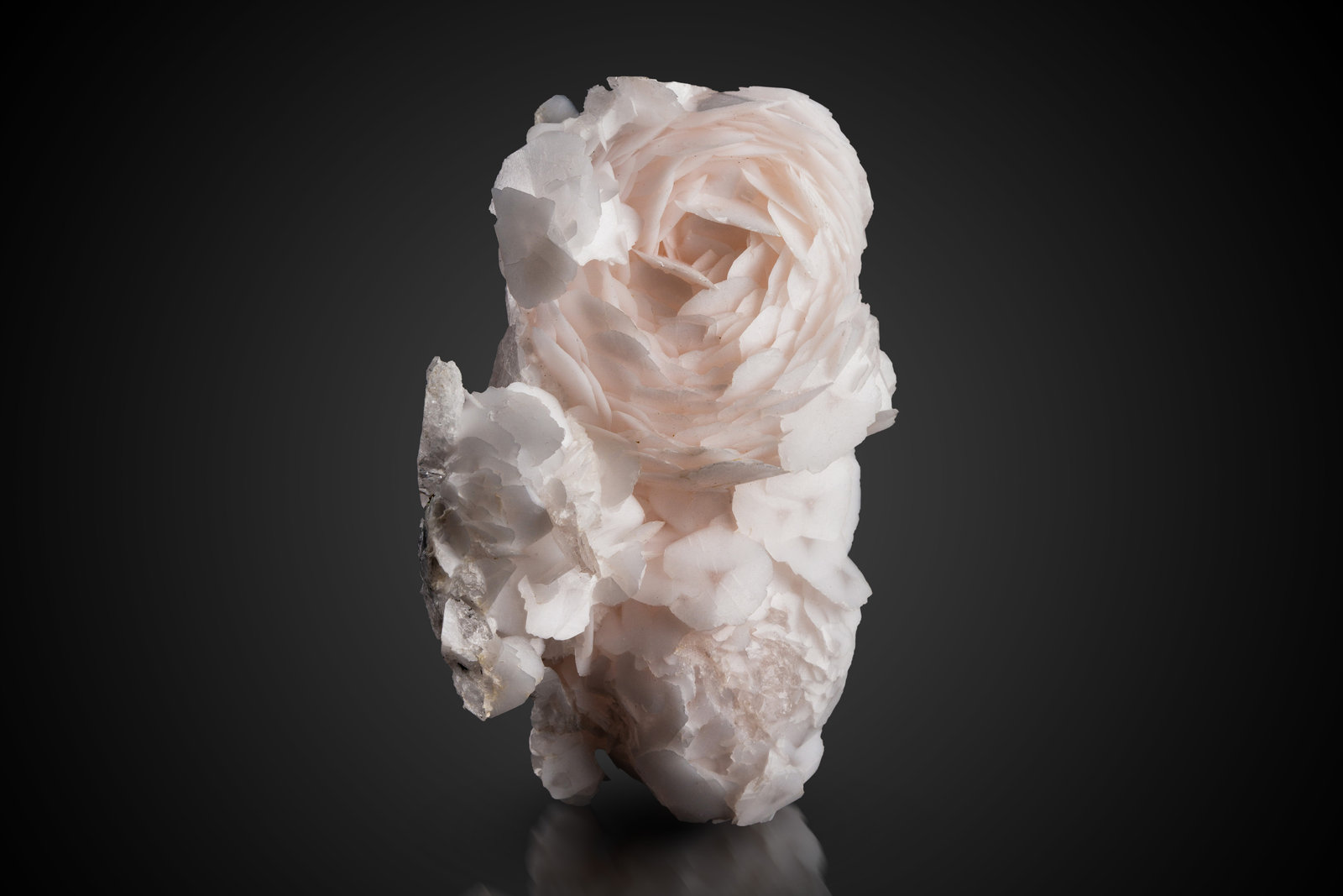 Calcita
5 x 4 x 7.5 cm / cristal principal: 1.4 cm
(Autor: Museo MIM)
