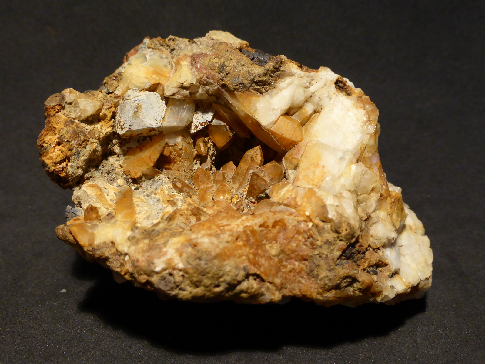 Galena y Cuarzo
8x5,5 cm
(Autor: Ander Ispizua Juan)