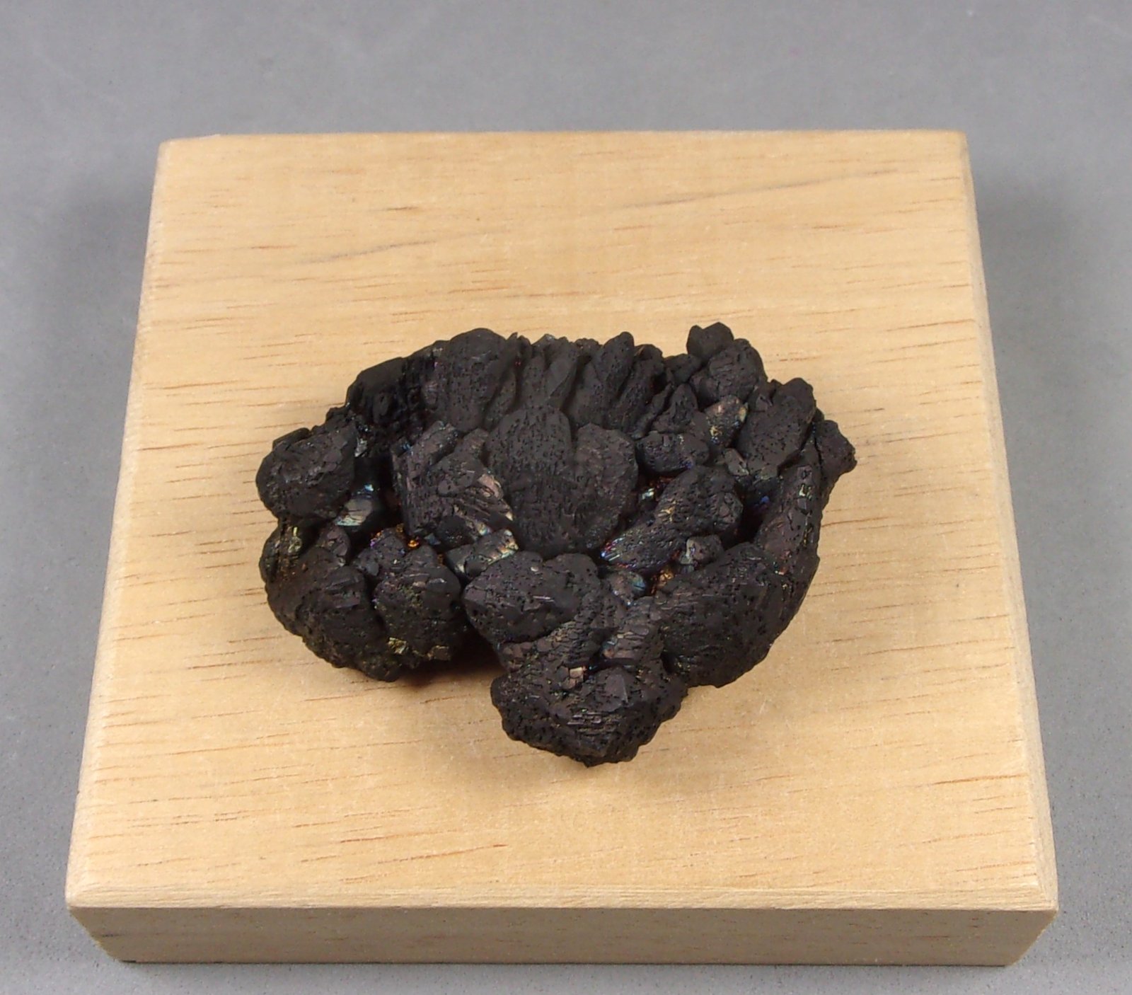 Calcosina
4 x 2,9 x 1,5 cm. 34,3 g.
(Autor: J. G. Alcolea)