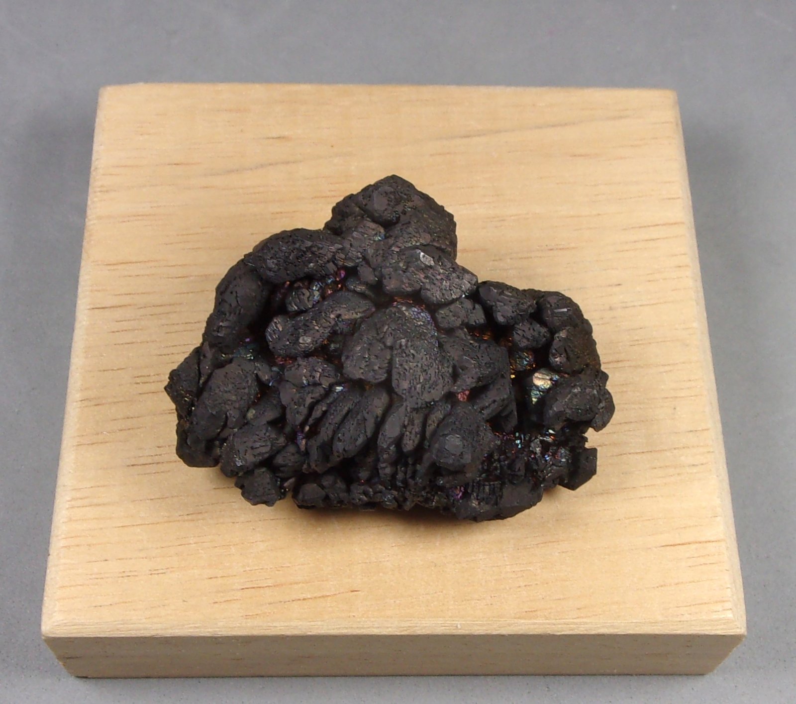 Calcosina
4 x 2,9 x 1,5 cm. 34,3 g.
(Autor: J. G. Alcolea)