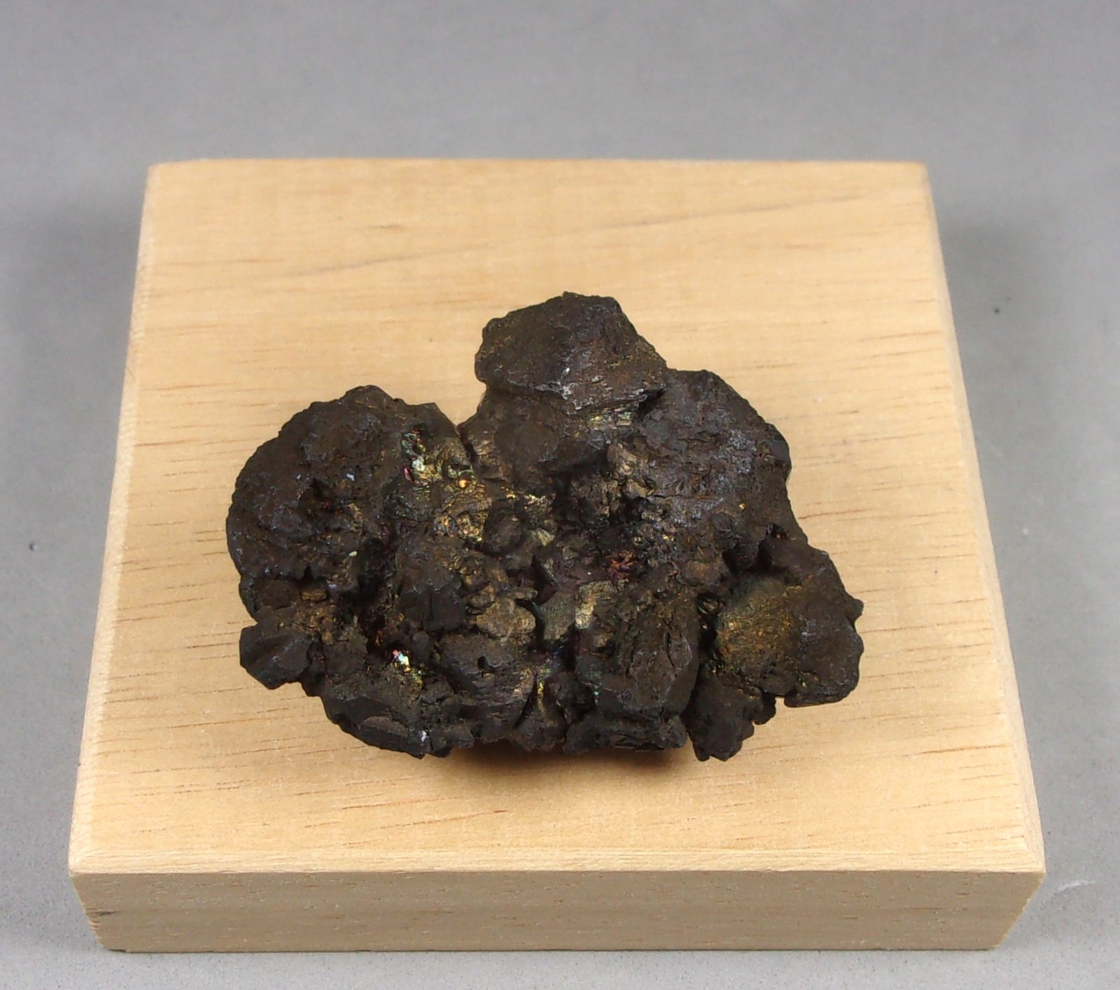 Calcosina
4 x 2,9 x 1,5 cm. 34,3 g.
(Autor: J. G. Alcolea)