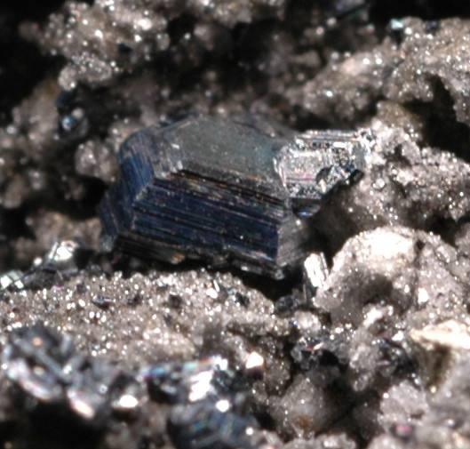 Calcosina
Cristal de unos 3 mm.
(Autor: Inma)