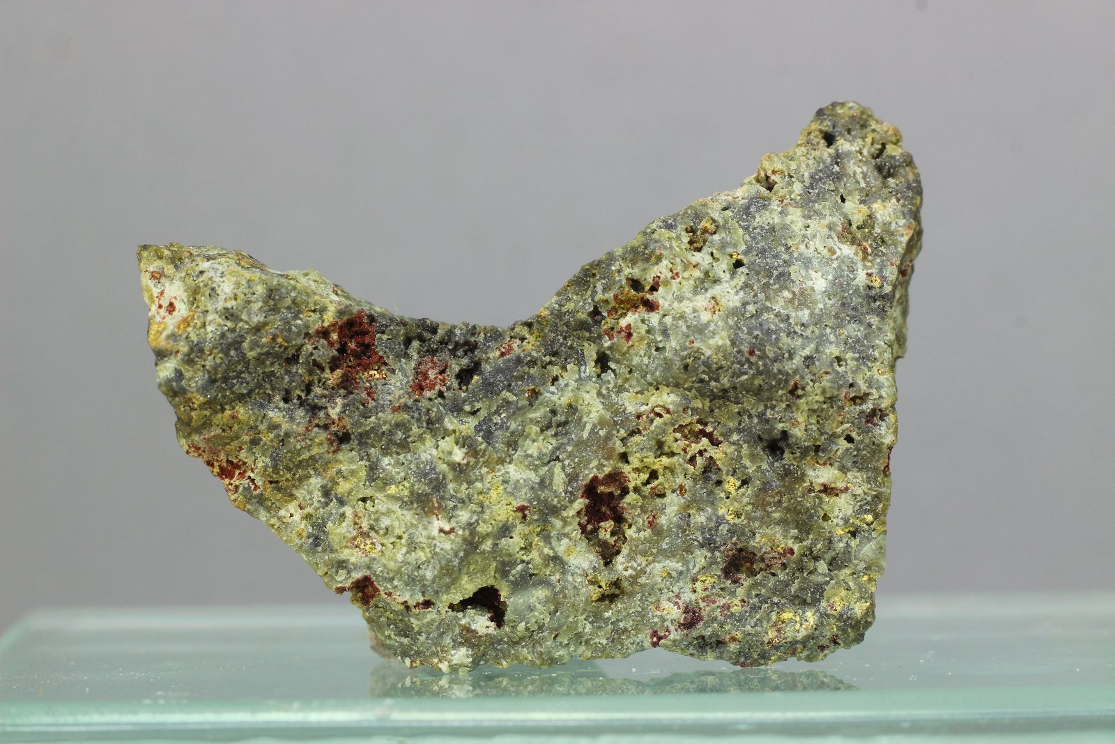 Carminita
41x30 mm.
(Autor: Juan Espino)