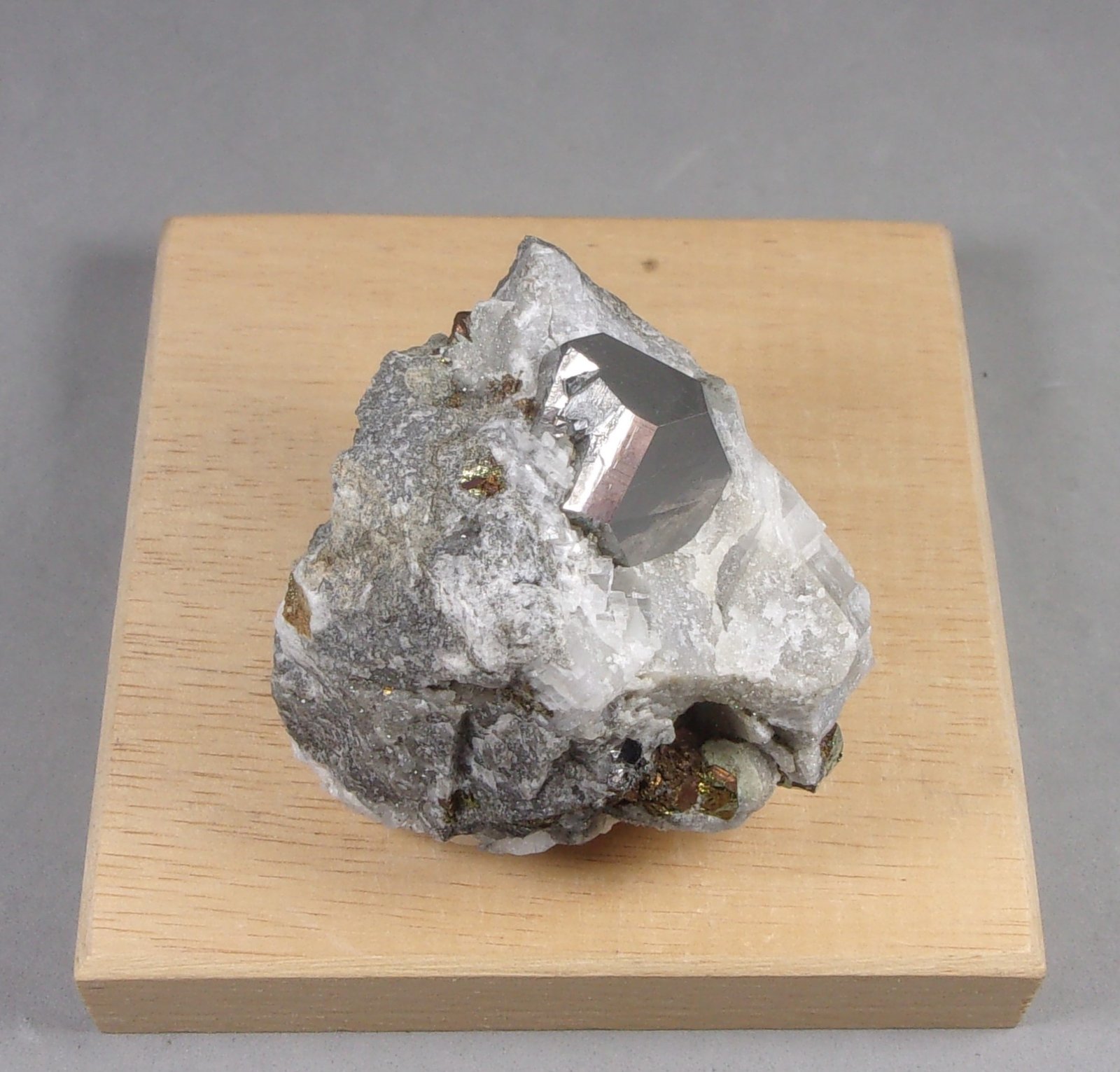 Carrollita
5,5 x 5,2 x 4 cm.
(Autor: J. G. Alcolea)