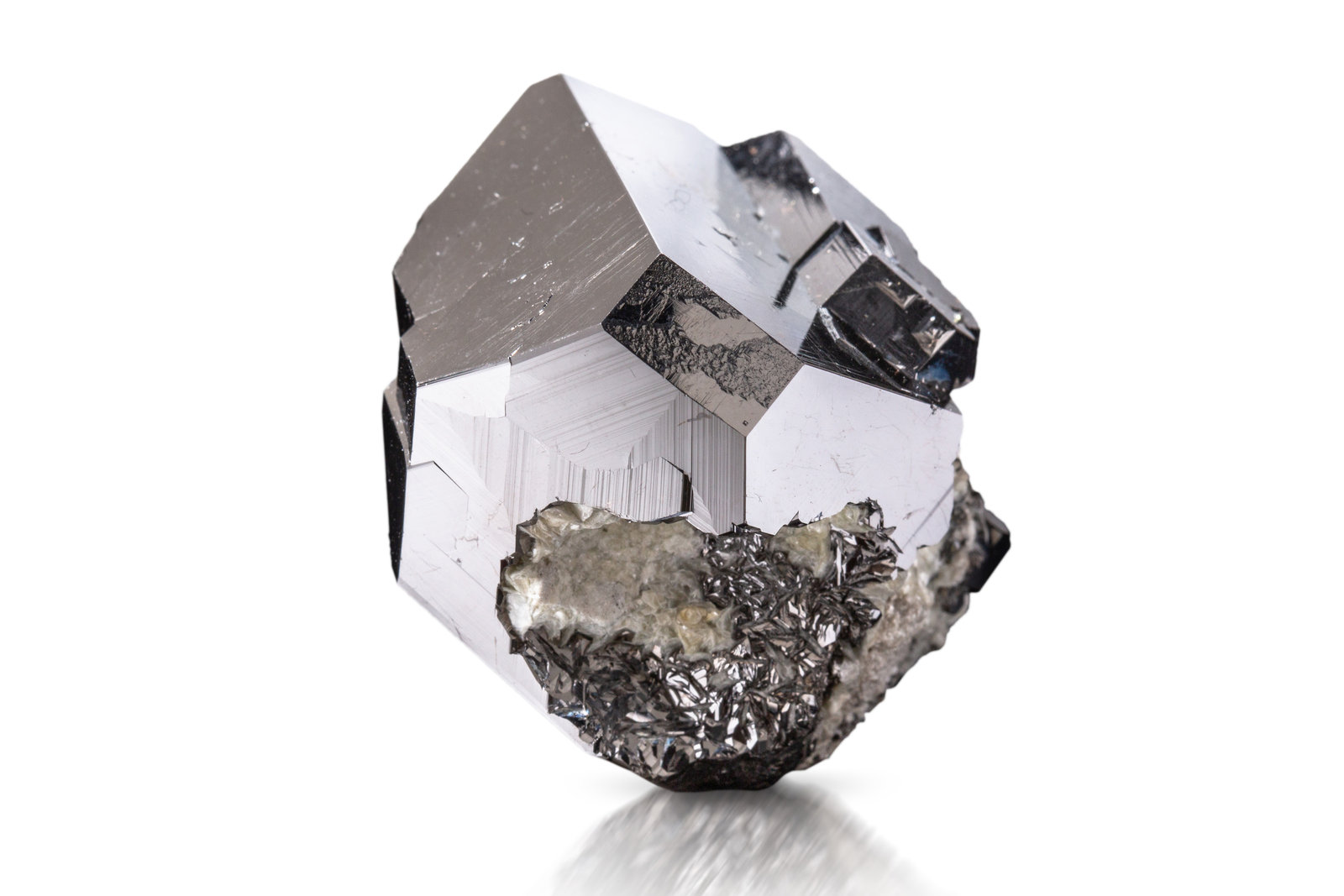 Carrollita
4.5 x 5 x 4 cm
(Autor: Museo MIM)