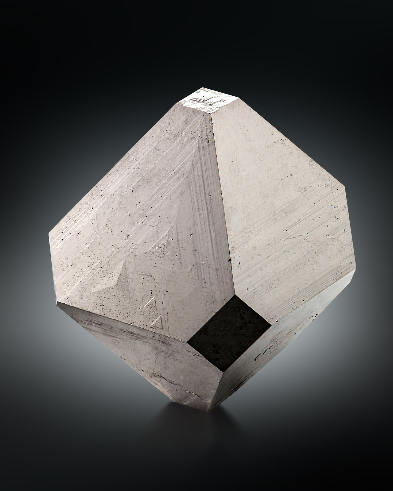 Carrollita
4 x 4 x 4 cm
(Autor: Museo MIM)