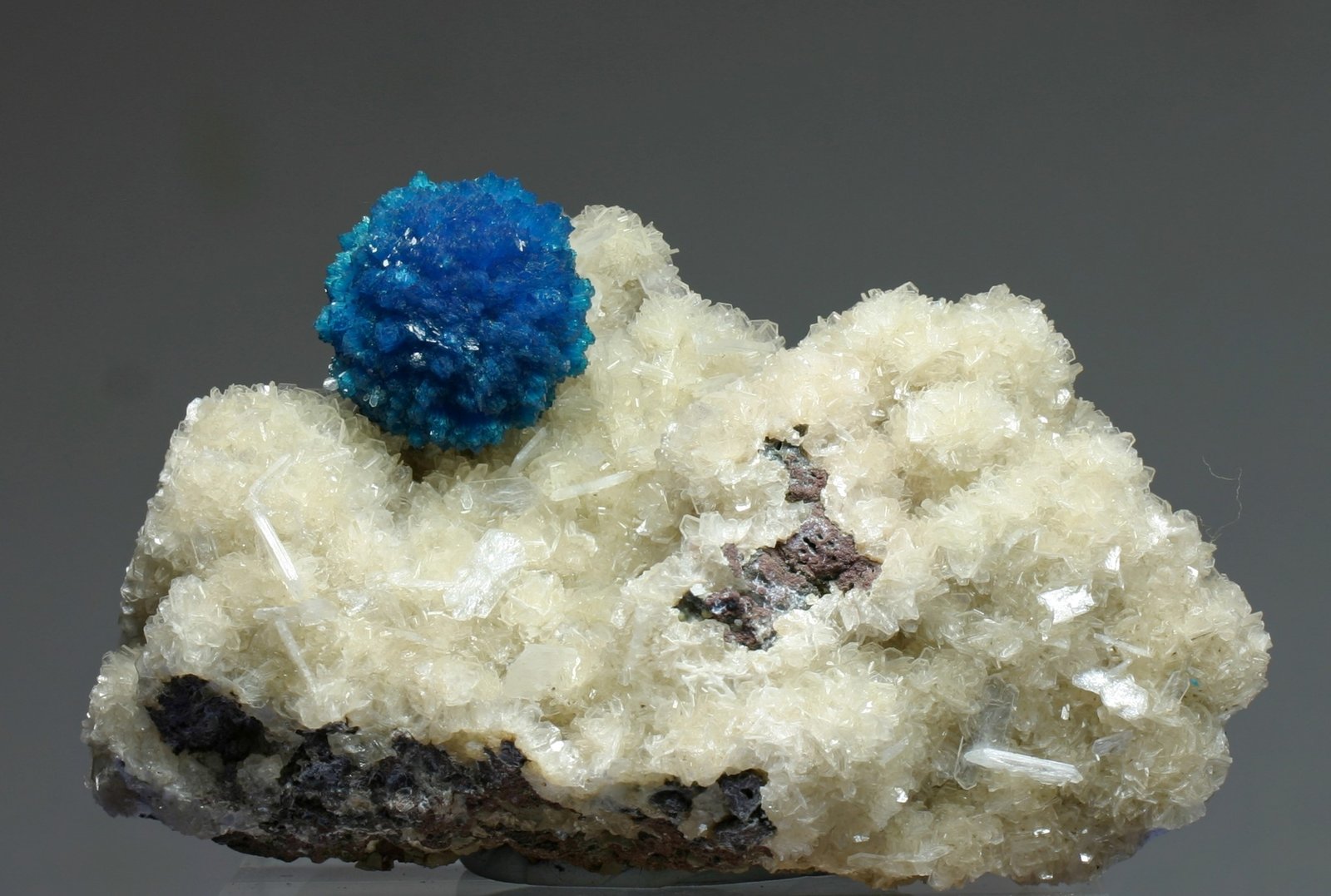 Cavansita
cristal 17 mm
(Autor: Ramon A  Lopez Garcia)