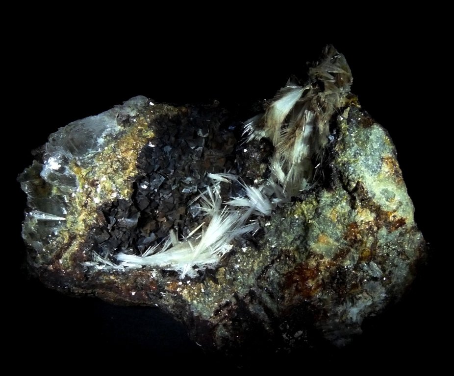 Celestina, Yeso y Siderita.
90x80 mm.
(Autor: Jesus Franquesa Baucells)
