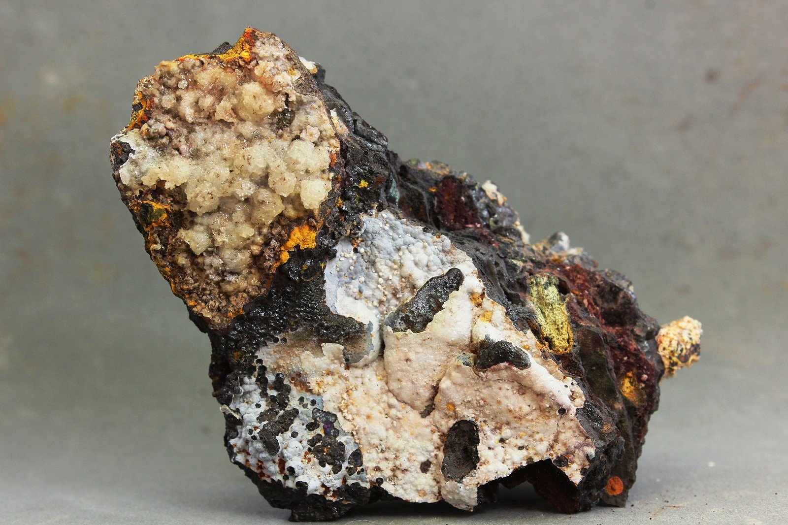 Cerusita
74x51x29 mm
(Autor: Juan Espino)