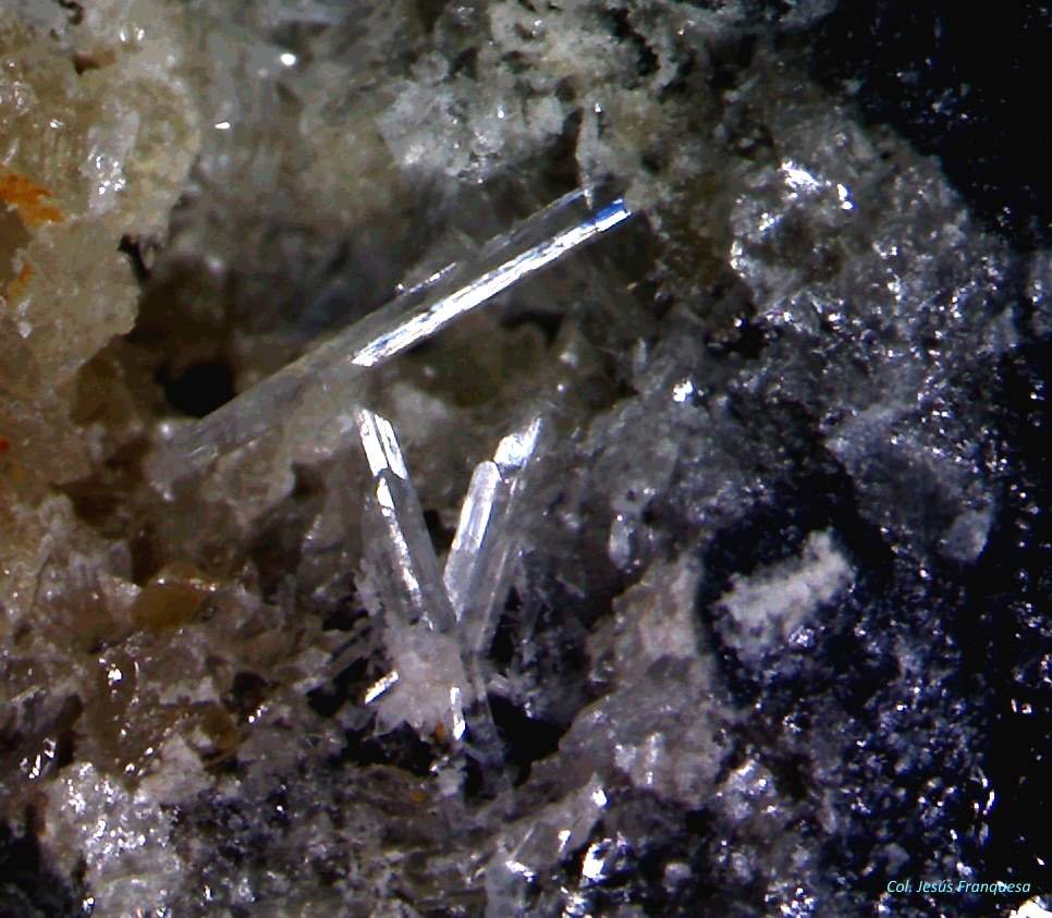 Cerusita.
2´702 x 2´684 mm.
(Autor: Jesus Franquesa Baucells)
