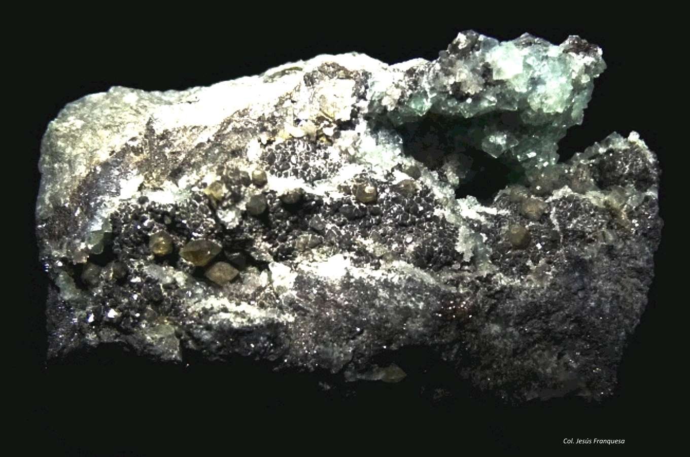 Cerusita, Calcita y Fluorita.
80x55 mm.
(Autor: Jesus Franquesa Baucells)