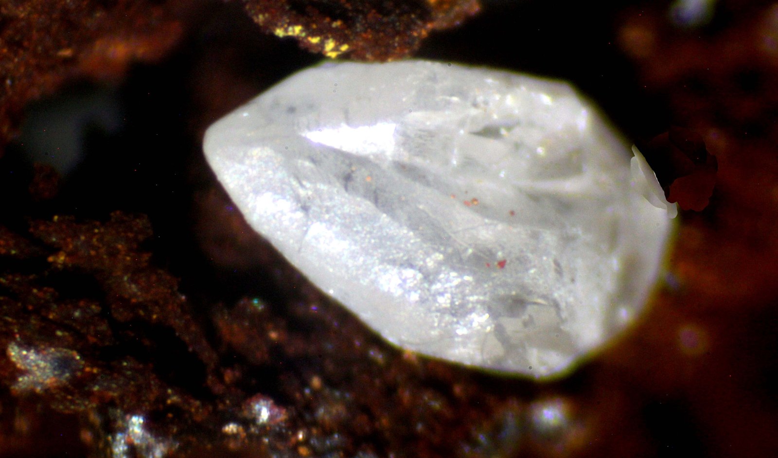 Cerusita
1 mm
(Autor: José Luis Zamora)