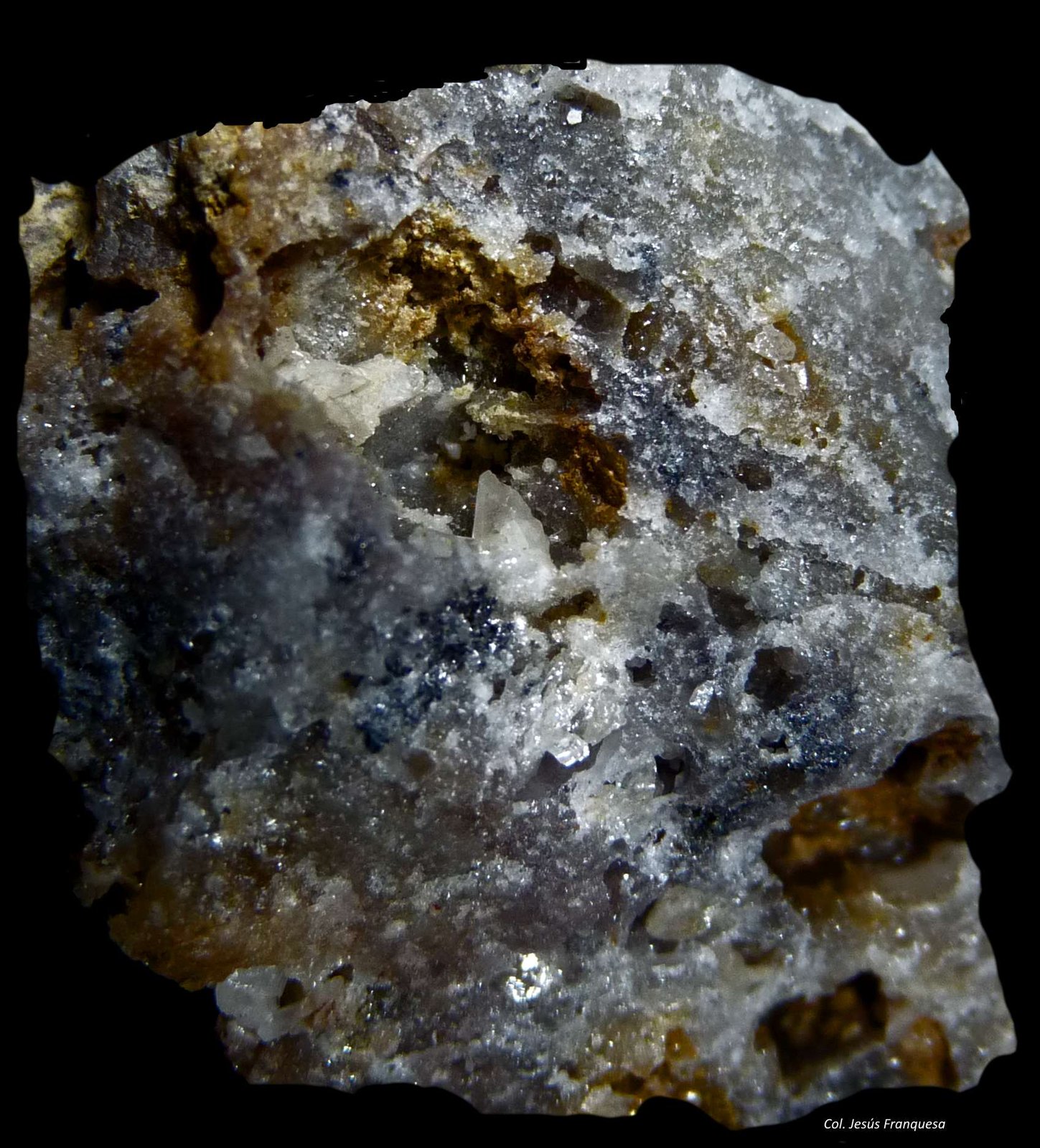 Cerusita.
40x35 mm.
(Autor: Jesus Franquesa Baucells)
