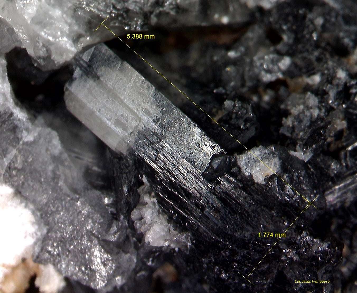 Cerusita.
5´388 x 1´774 mm.
(Autor: Jesus Franquesa Baucells)