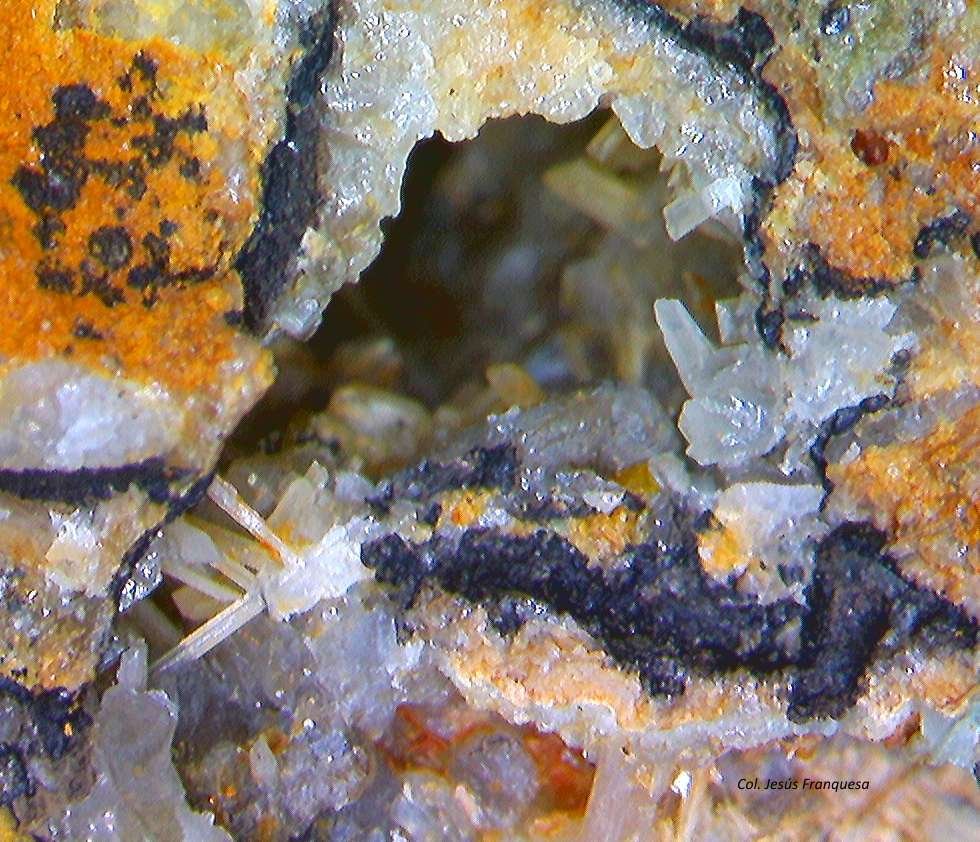 Cerusita.
2´115 x 1´720 mm.
(Autor: Jesus Franquesa Baucells)
