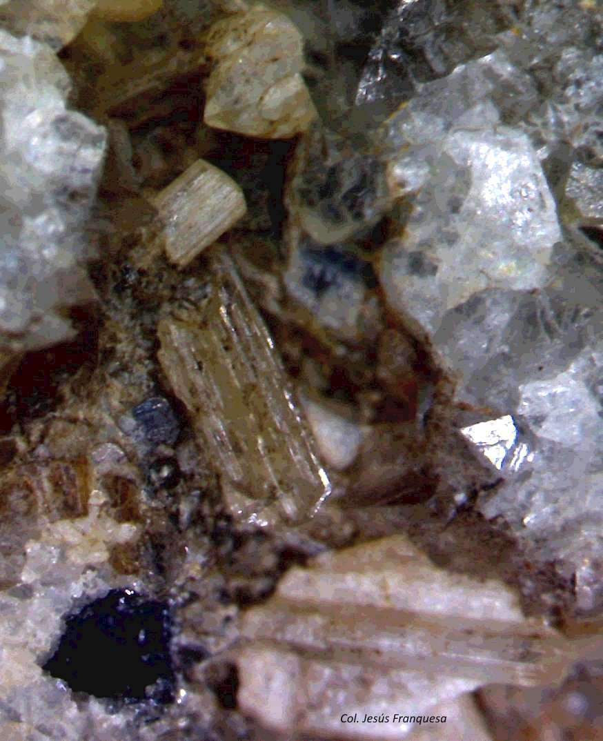 Cerusita.
2´695 x 2´533 mm.
(Autor: Jesus Franquesa Baucells)