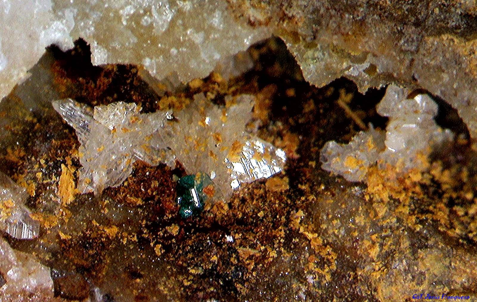 Cerusita y Paratacamita.
2´626 x 1´573 mm.
(Autor: Jesus Franquesa Baucells)