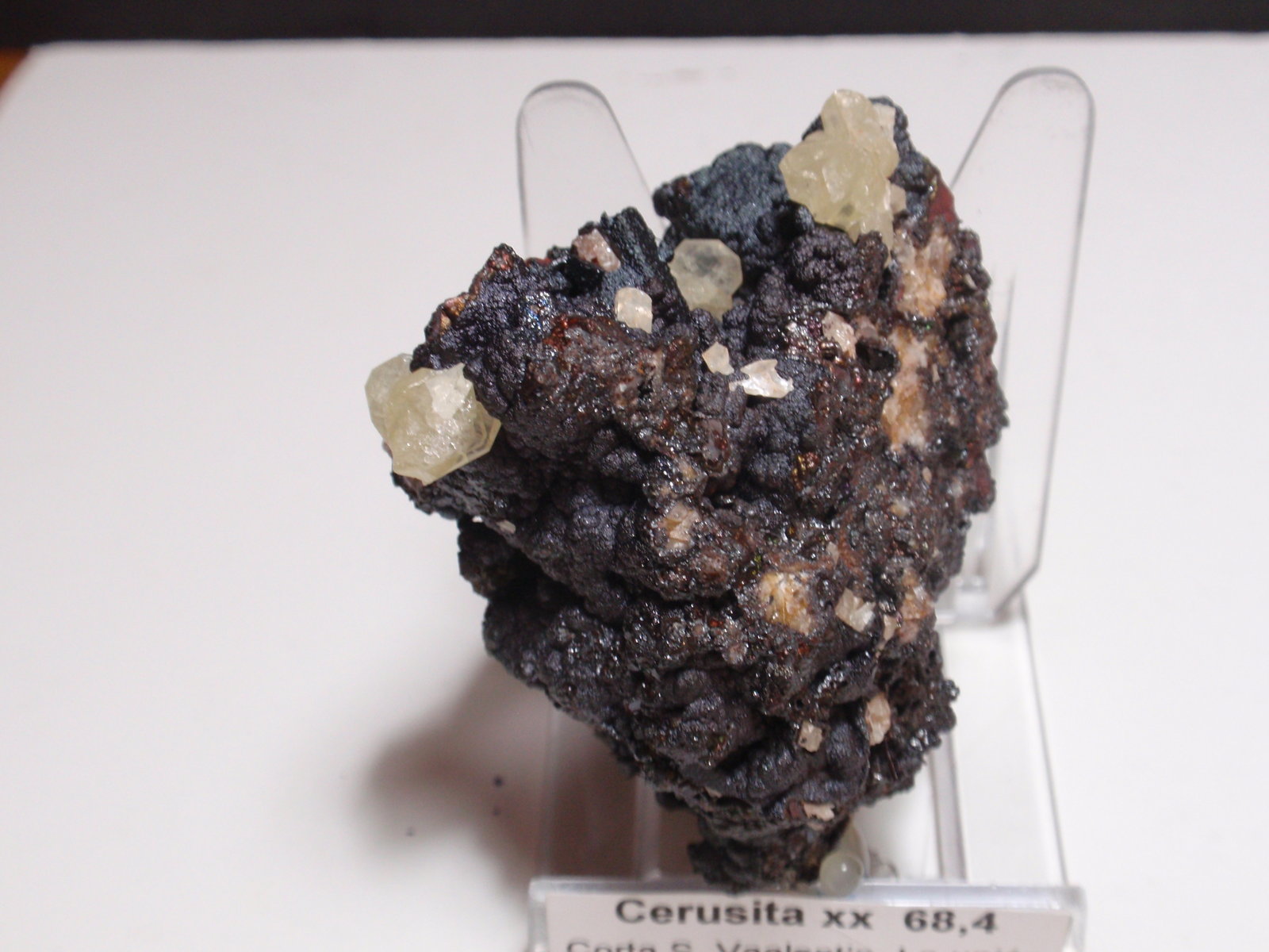 Cerusita, Goethita
45x55 mm
(Autor: Ignacio)