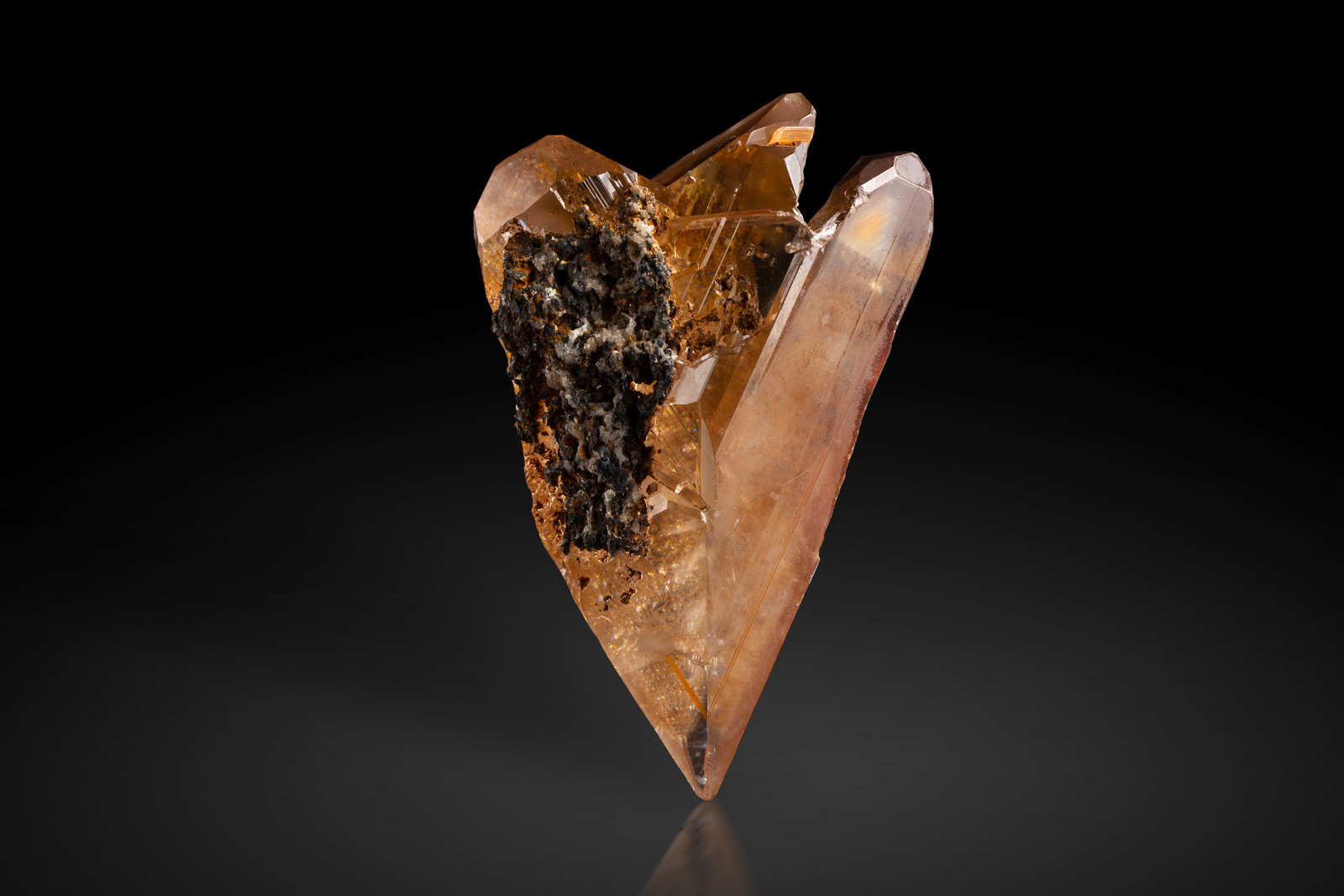 Cerusita
6.5 x 3.5 x 10.5 cm / cristal principal: 10.2 cm
(Autor: Museo MIM)