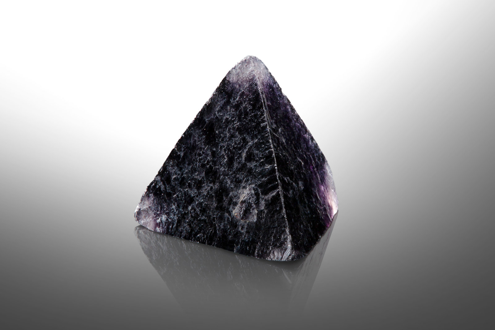 Chambersita
1 x 1 x 1 cm / cristal principal: 0.9 cm
(Autor: Museo MIM)