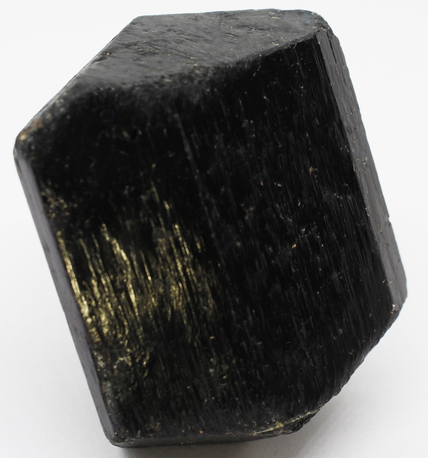 Chorlo [Schorl]
6X4.5X4 cm.
(Autor: Luis Edmundo Sánchez Roja)