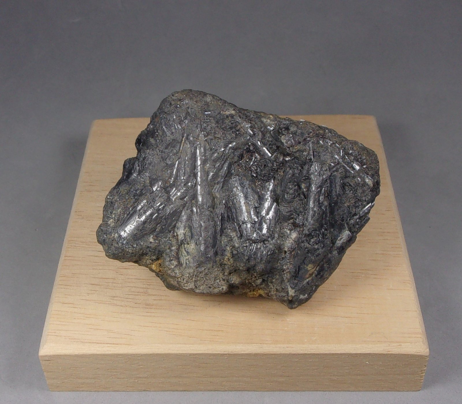 Cilindrita
5,3 x 4,3 x 3,2 cm.
(Autor: J. G. Alcolea)