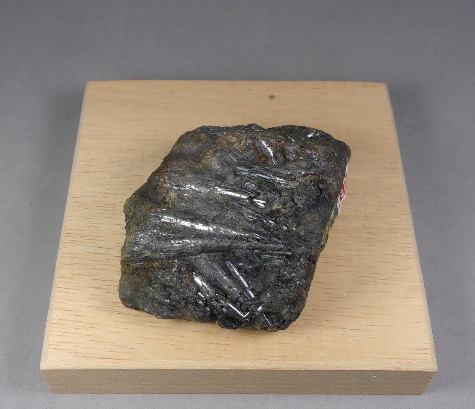 Cilindrita
5,3 x 4,3 x 3,2 cm.
(Autor: J. G. Alcolea)