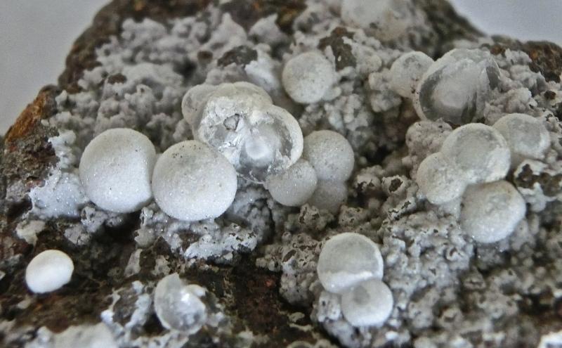 Calcita
Cristales de 2 a 4 mm
(Autor: María Jesús M.)