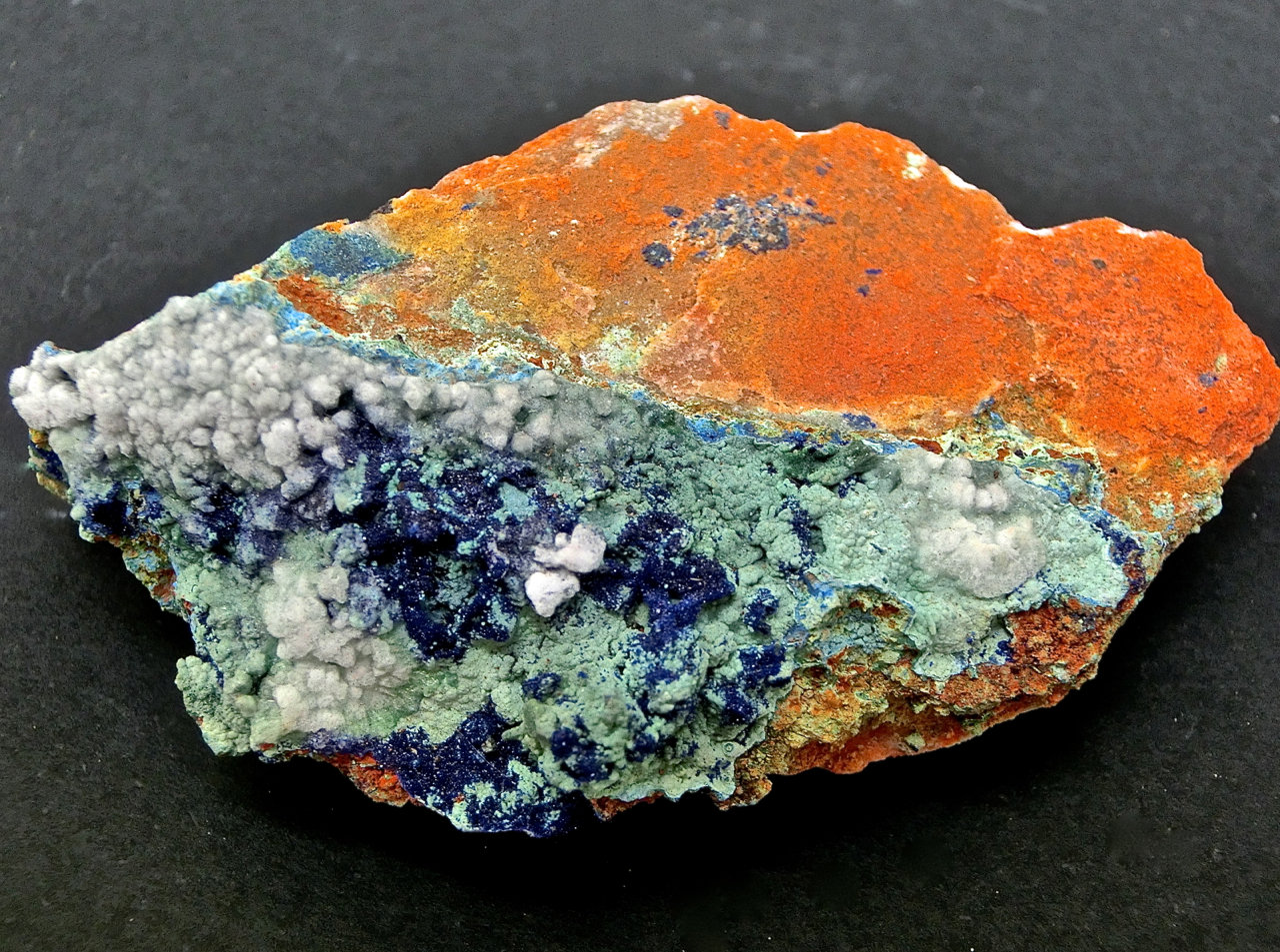 Azurita, Malaquita, Calcita
6 x 4 x 2 cm
(Autor: María Jesús M.)