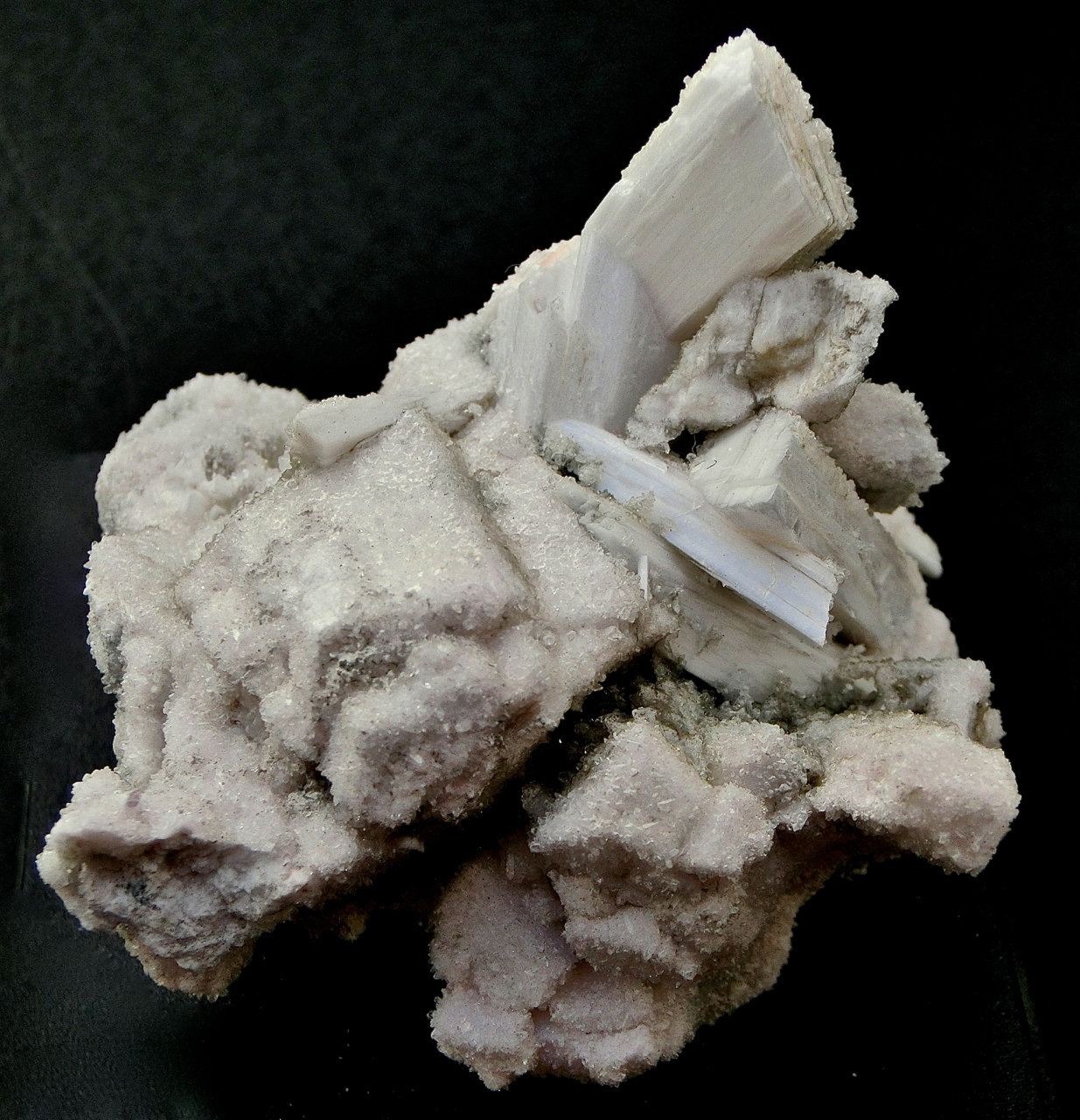 Laumontita, Apofillita
6 x 5 x 4 cm
(Autor: María Jesús M.)