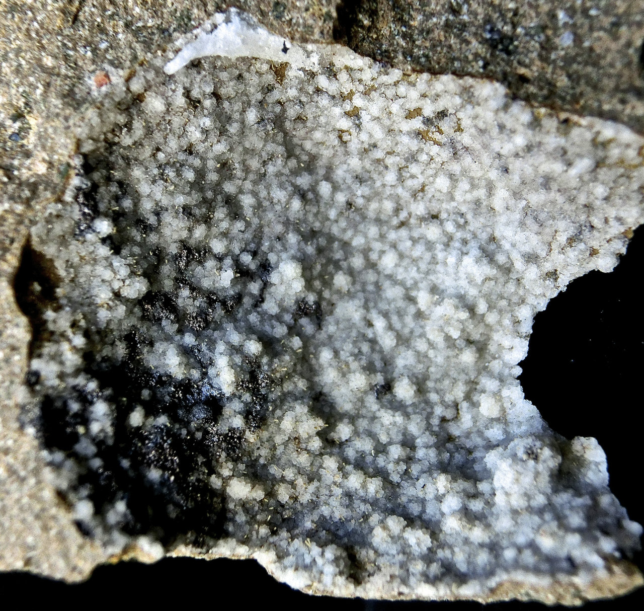 Clinoptilolita-Ca
Recubrimiento fino de 3 x 2,5 cm
(Autor: María Jesús M.)