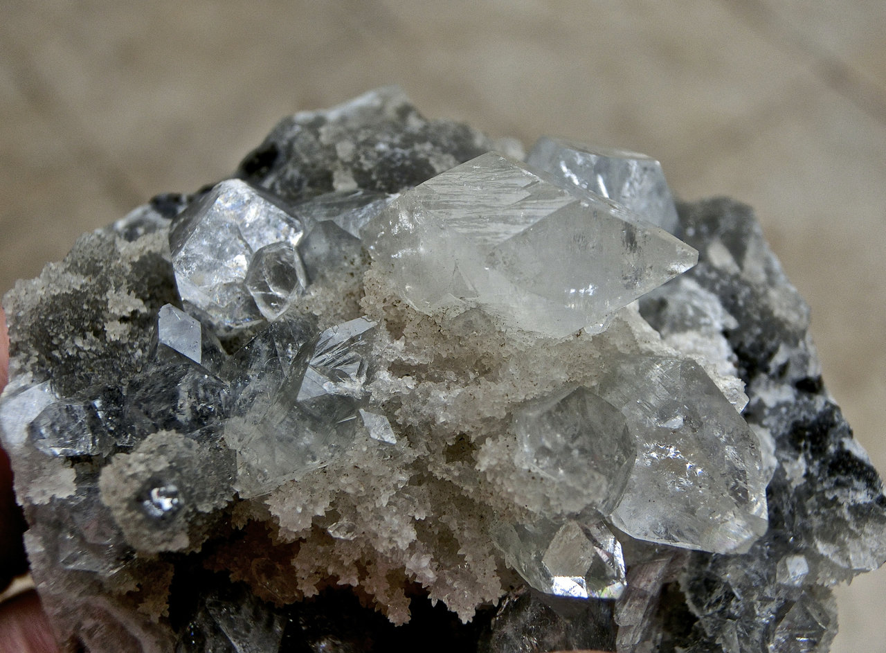 Fluorapofilita-(K) (apofilita)
Ancho de imagen 6 cm
(Autor: María Jesús M.)
