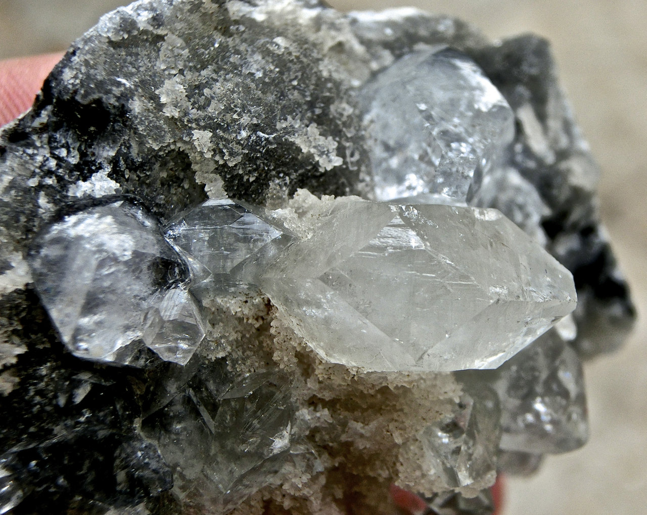 Fluorapofilita-(K) (apofilita)
Ancho de imagen 4 cm
(Autor: María Jesús M.)