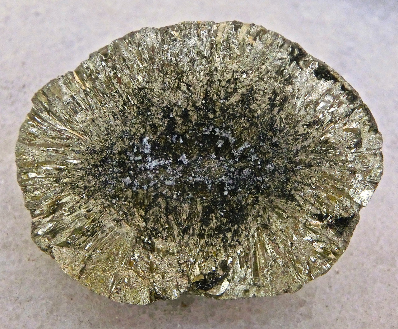 Pirita, Marcasita.
3 x 2 x 2 cm
(Autor: María Jesús M.)