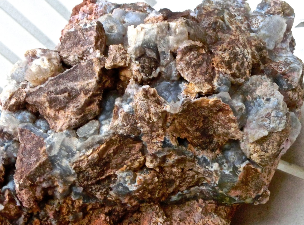 Cuarzo (variedad calcedonia)
Ancho de imagen 15 cm
(Autor: María Jesús M.)