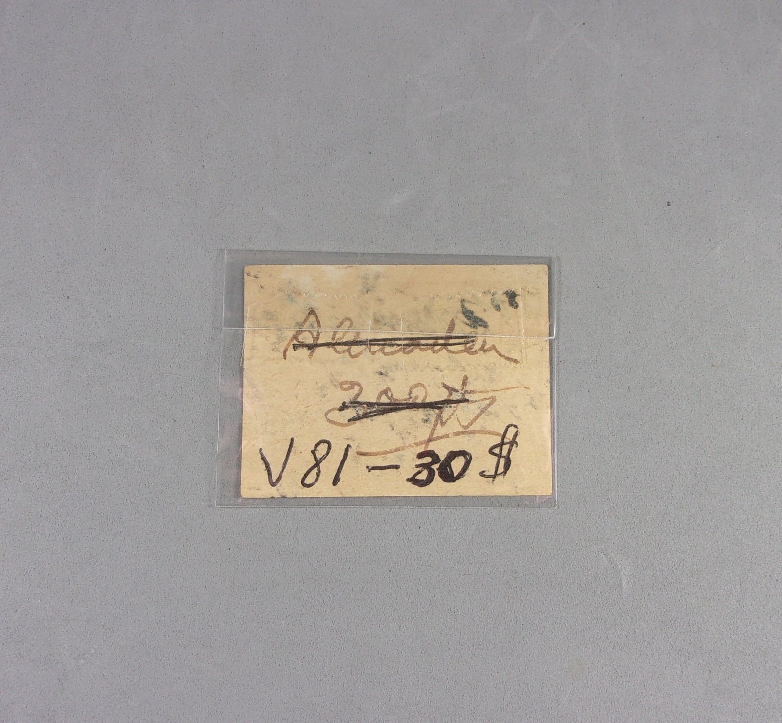 _Etiqueta Cinabrio reverso.
8,2 x 6,9 x 5,8 cm.
(Autor: J. G. Alcolea)