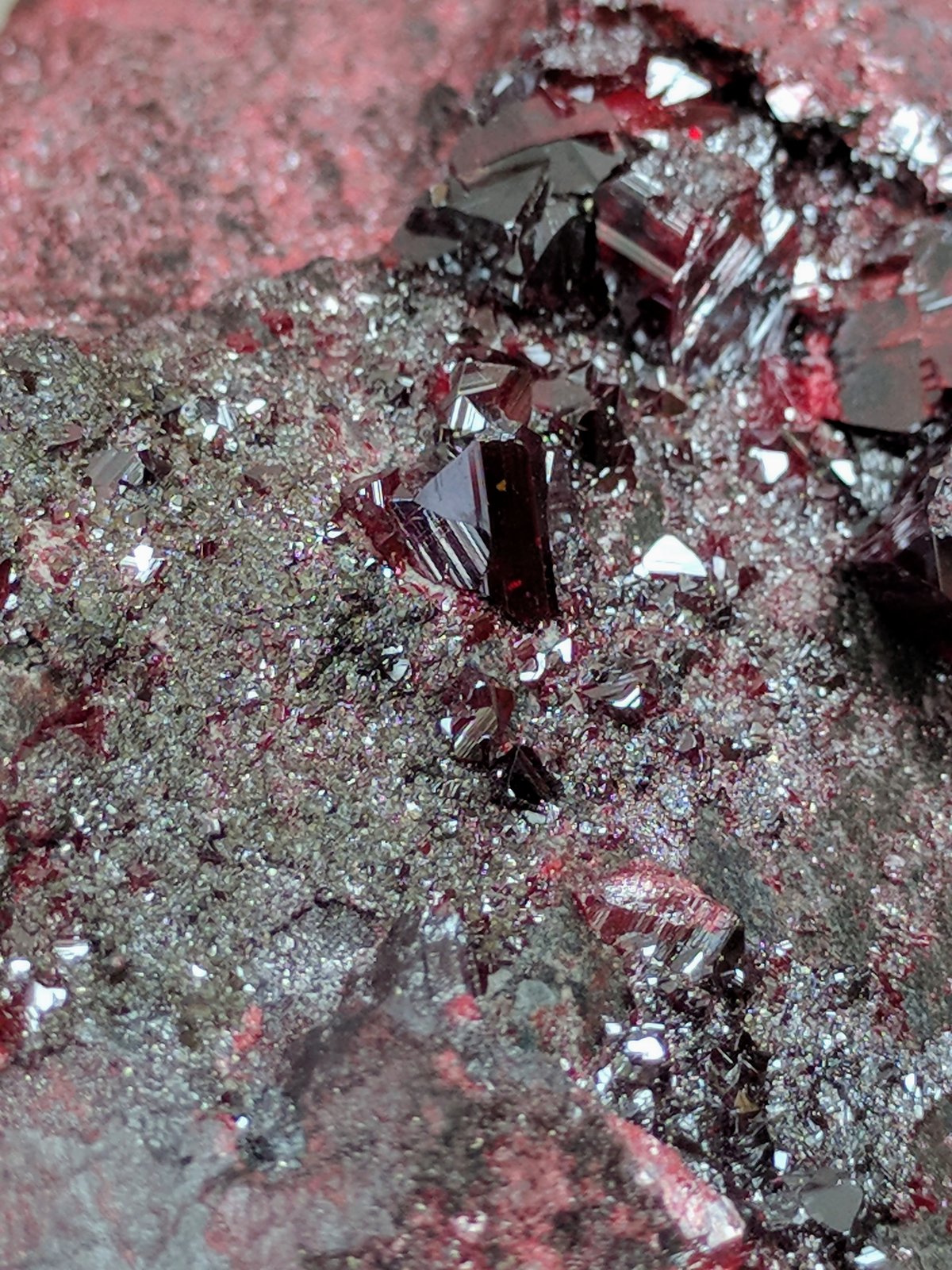 Cinabrio
C.d.v. 2,5 x 1,5 cm
(Autor: carles)