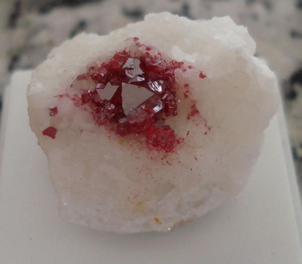 Cinabrio
3 x 3 cm.
(Autor: Echevarria)
