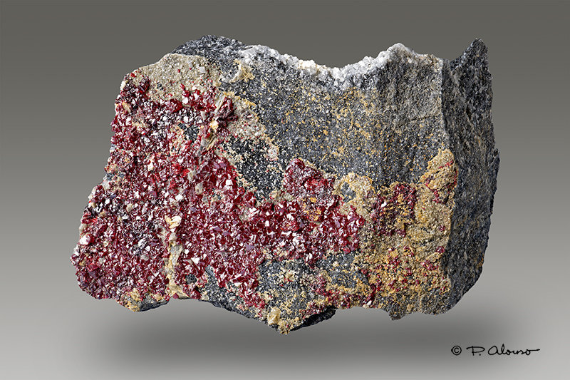 Cinabrio
4,5cm x 3,8cm x 1,3cm
(Autor: Pere Alonso)