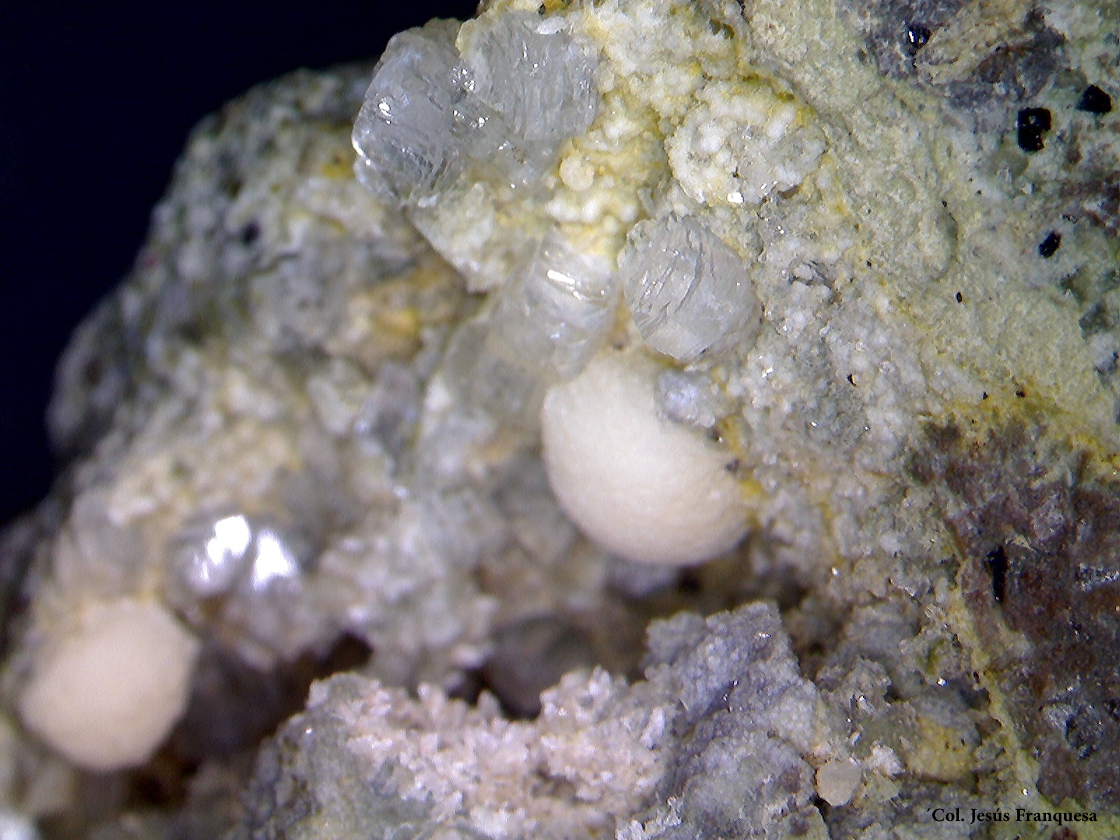 Clinoptilolita y Ferrierita.
5´984 x 5´312 mm.
(Autor: Jesus Franquesa Baucells)