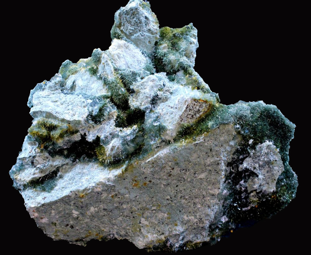 Epidota
63 x 59 x 24 mm
(Autor: José Luis Zamora)