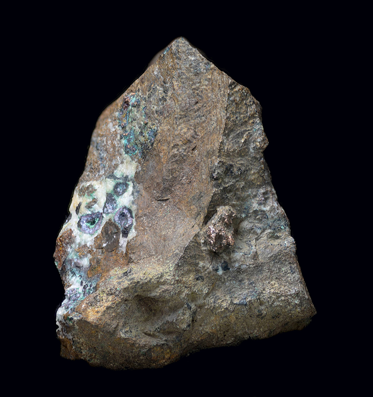 Cobre, Cuprita y Malaquita
55 x 35 x 31 mm
(Autor: Antonio Carmona)
