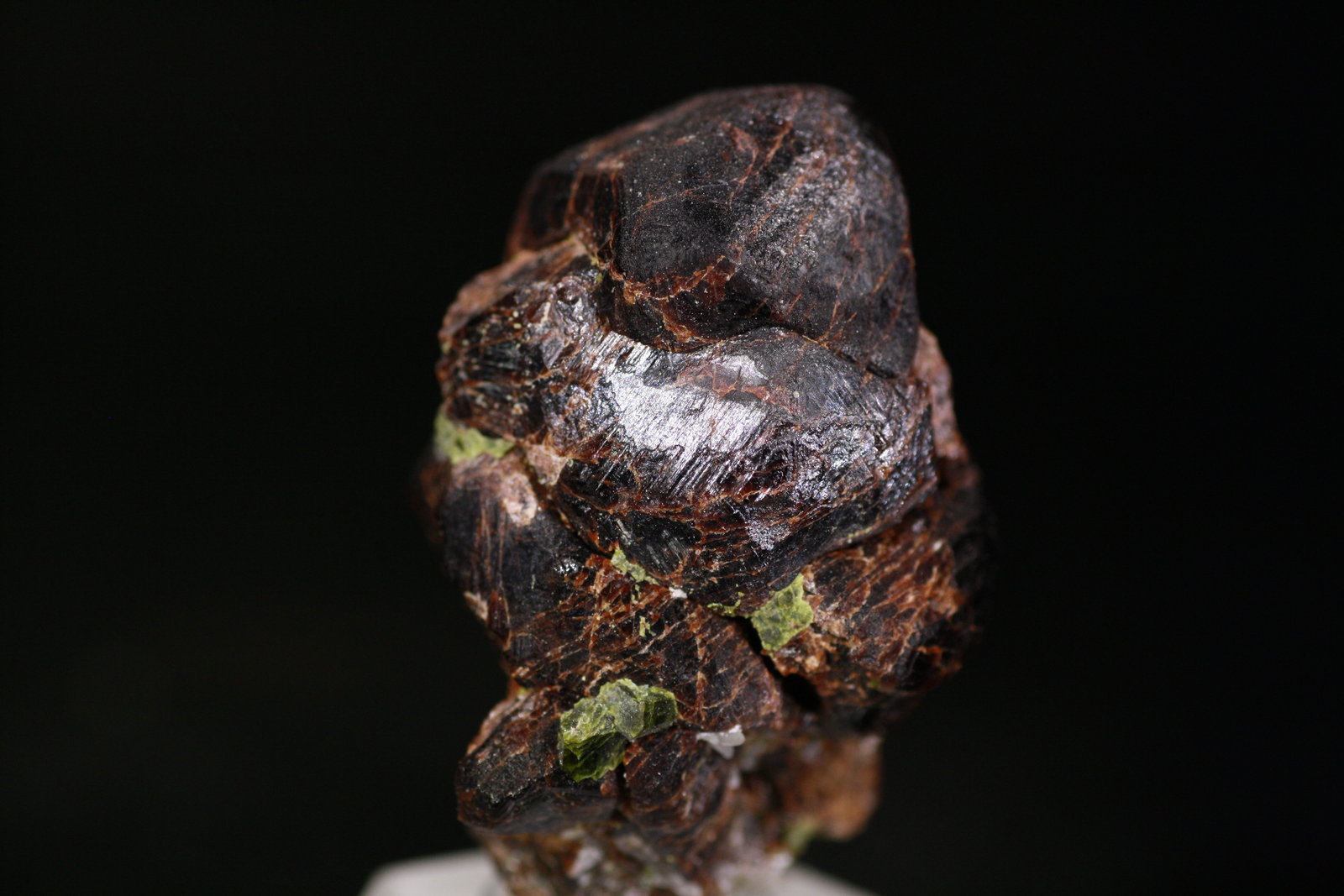 Granate
4,5x3 cm
(Autor: minero1968)