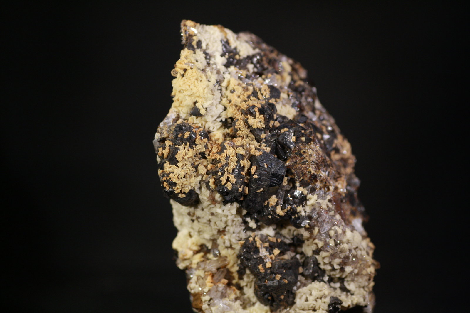 Esfalerita
8x5 cm
(Autor: minero1968)