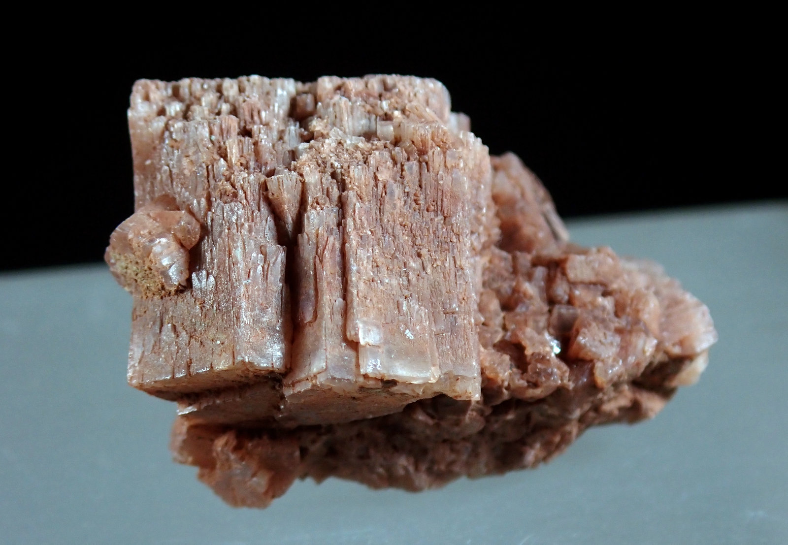 Aragonito
Medida: 3,1 x 2,0 x 1,9 cms
(Autor: Joan Martinez Bruguera)