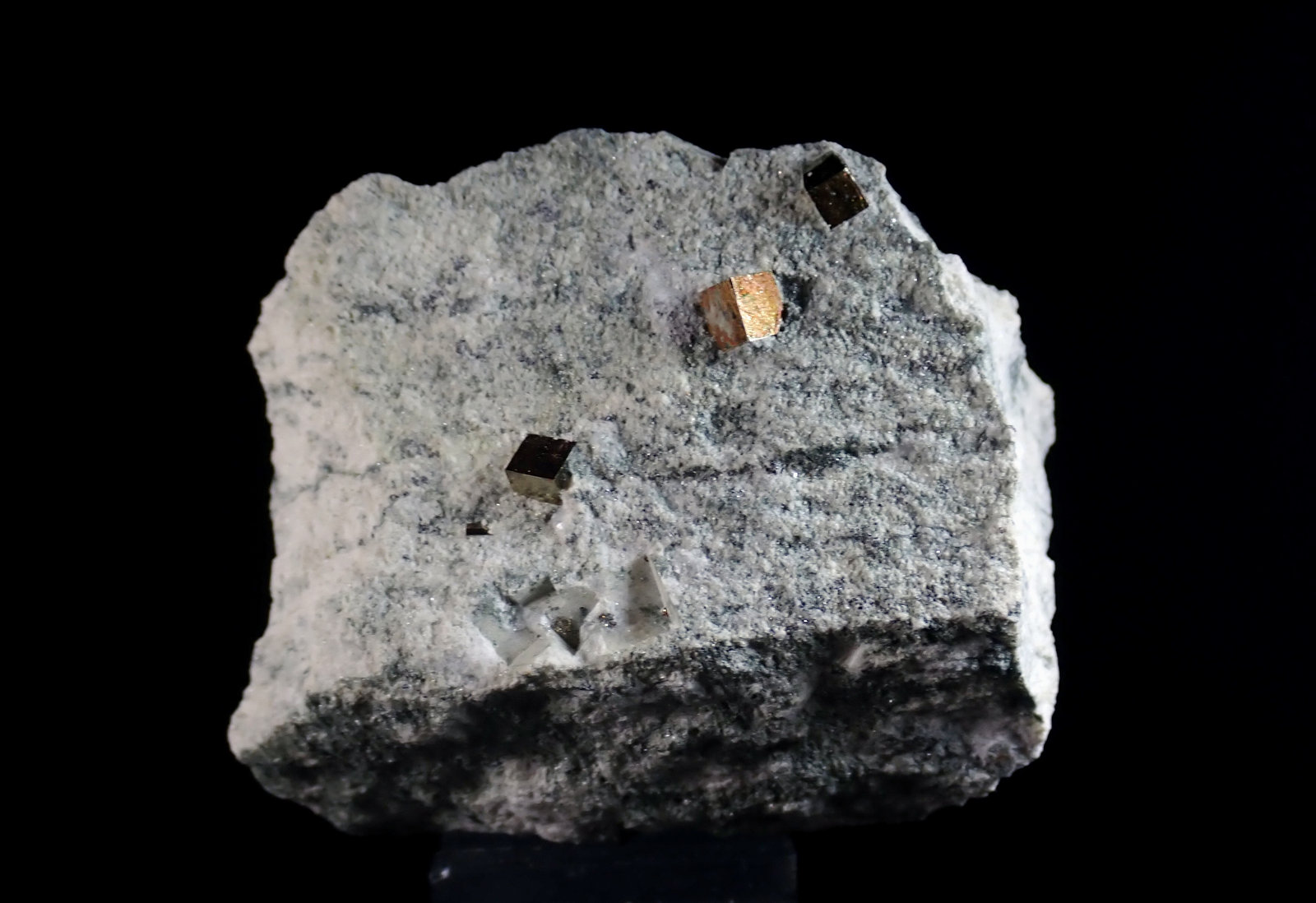Pirita
Medida: 5,6 x 3,7 x 3,0 cms
(Autor: Joan Martinez Bruguera)