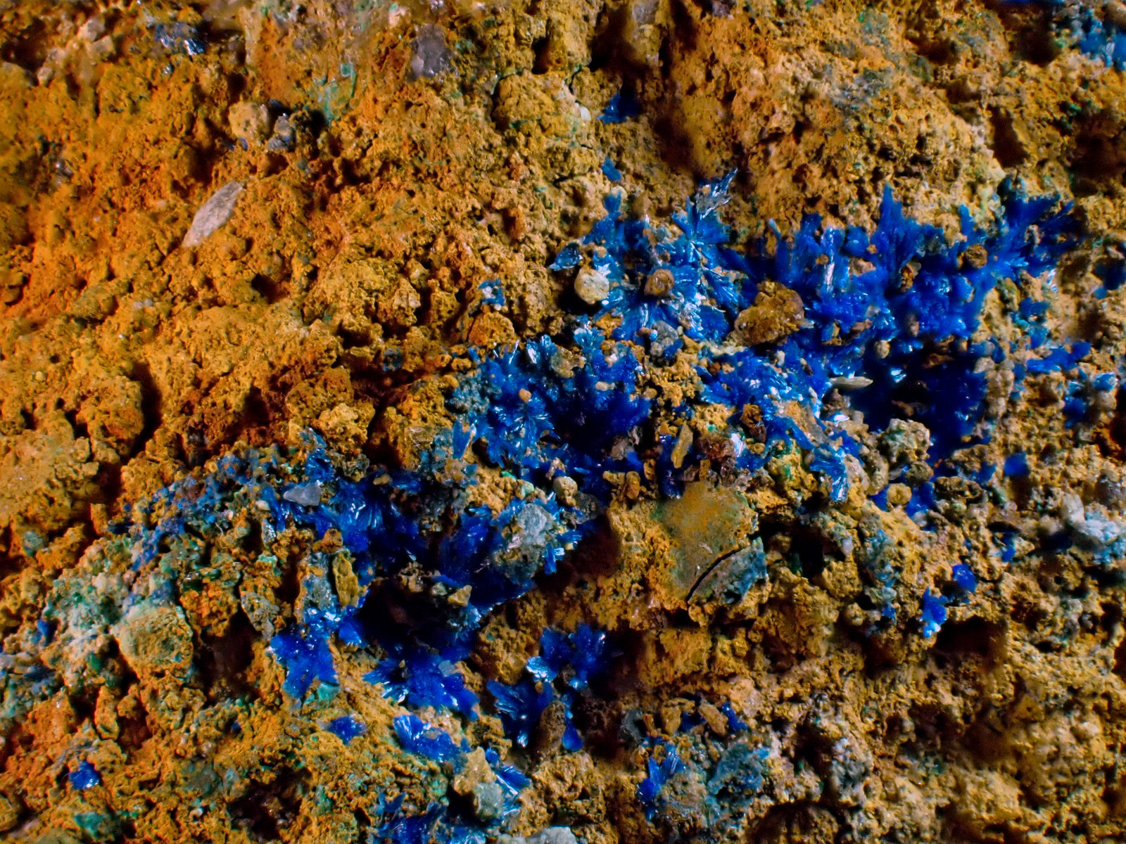 Azurita y Malaquita
Medida: 7,1 x 5,8 x 2,7 cms
(Autor: Joan Martinez Bruguera)