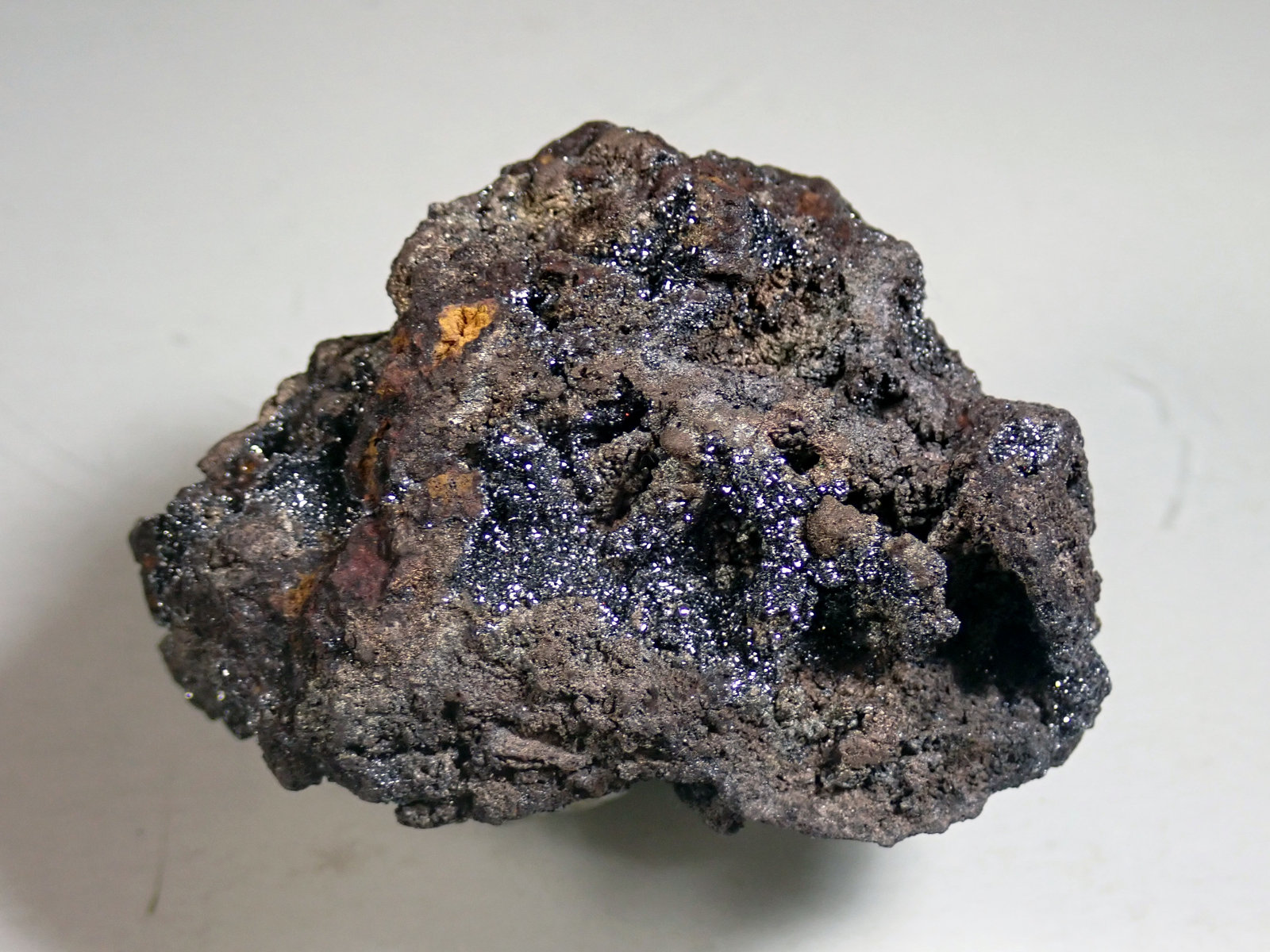 Pirolusita
Medida: 5,4 x 3,9 x 2,4 cms
(Autor: Joan Martinez Bruguera)