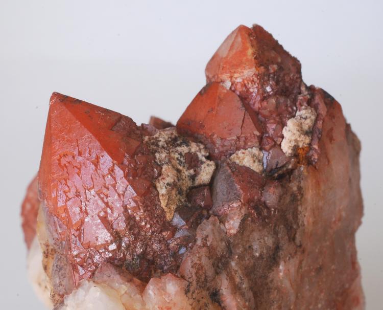 Cuarzo (variedad hematoide)
6x5x5 cms
(Autor: Joan Martinez Bruguera)