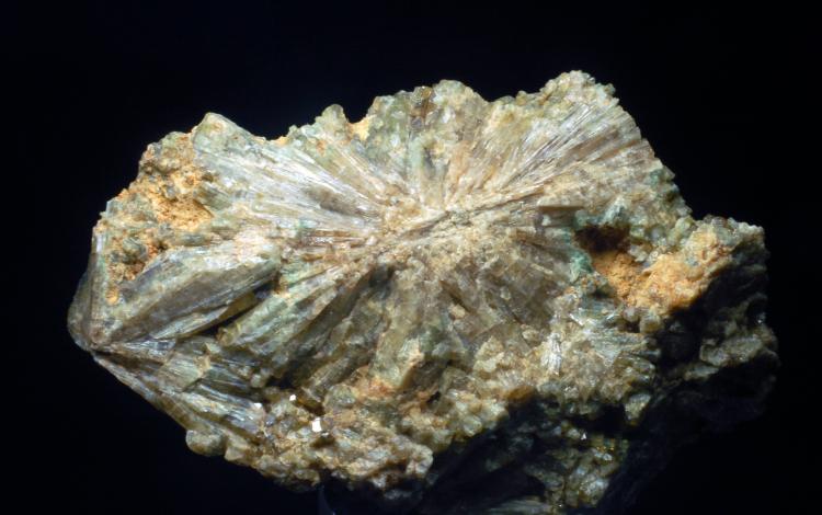 Vesuvianita
55 x 35 x 23 mm
(Autor: Joan Martinez Bruguera)